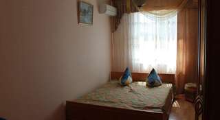 Гостиница Guest house Faro Судак Двухместный номер с 1 кроватью или 2 отдельными кроватями -9